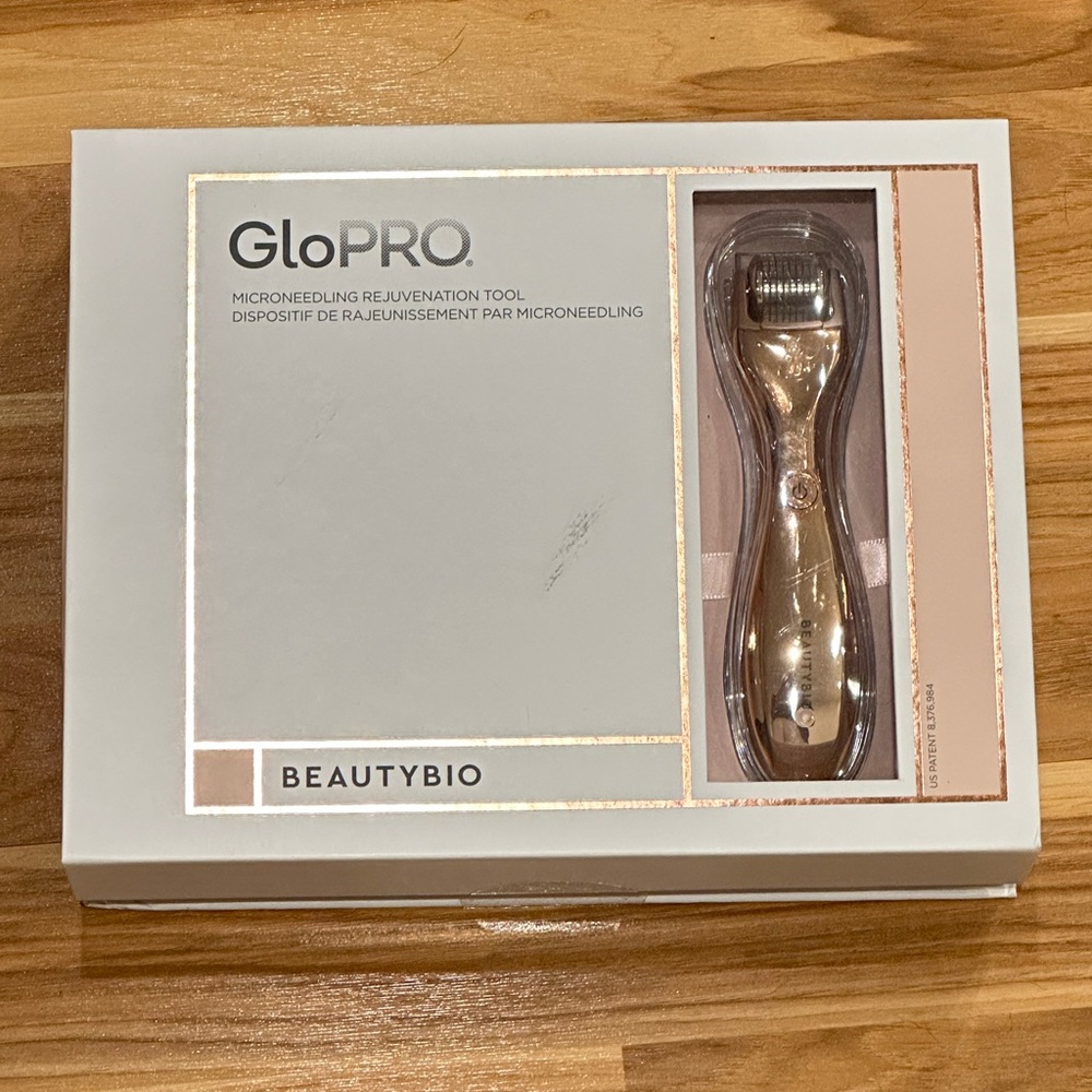New BeautyBio GloPro microneedle facial tool-rose gold + 3 microtip atta… - Picture 5 of 7